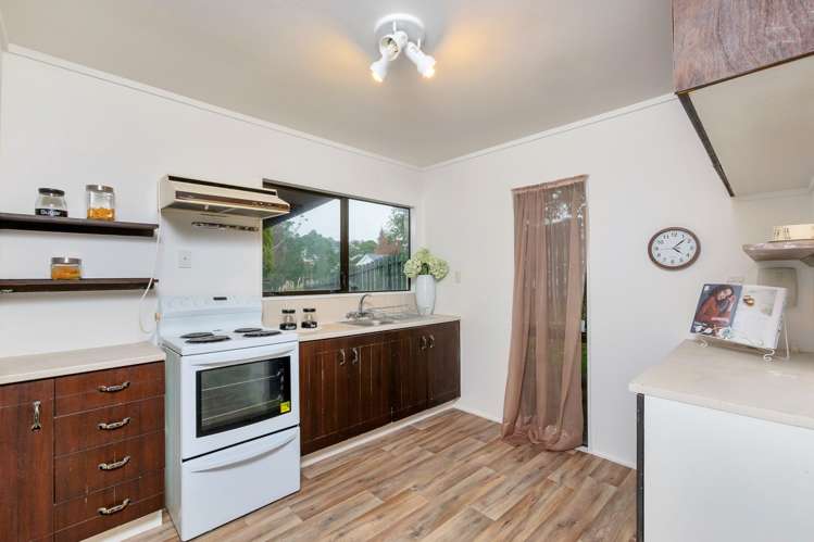 1/8 Woodhams Street Beach Haven_5