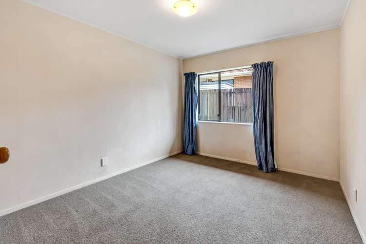 3/2 Channing Crescent Botany Downs_11