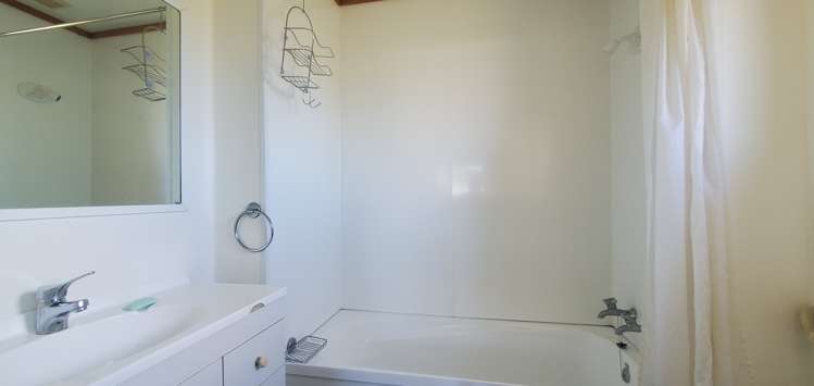 1 Wing Crescent Papakura_8