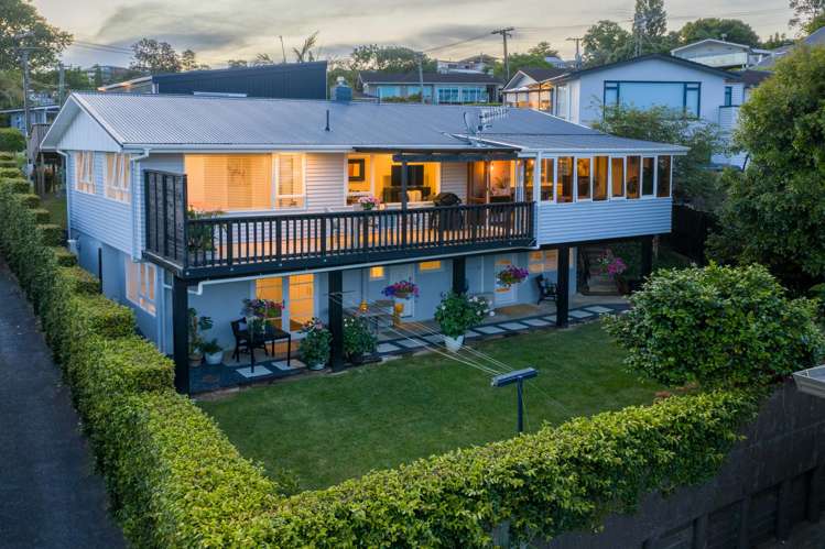 32 Colmar Road Mellons Bay_6