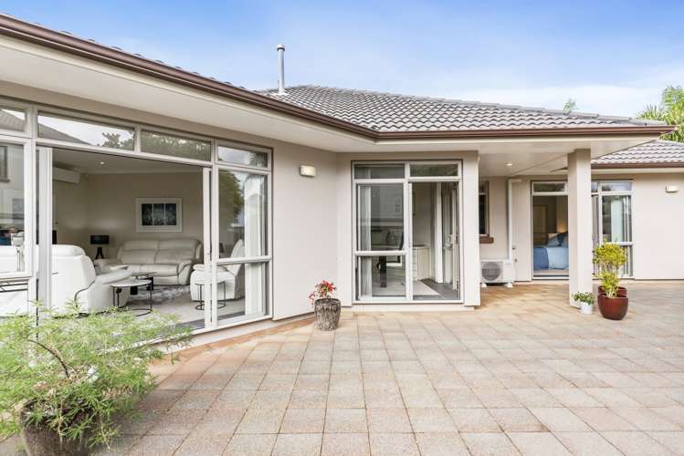 23 English Oak Drive Schnapper Rock_11