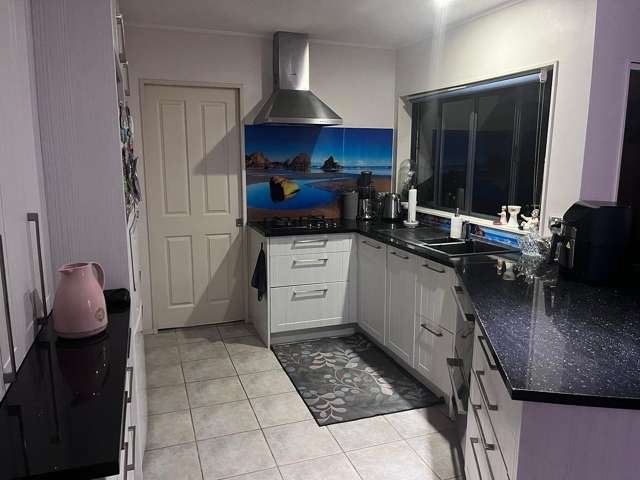 2/1 Castlemaine Close Dannemora_4