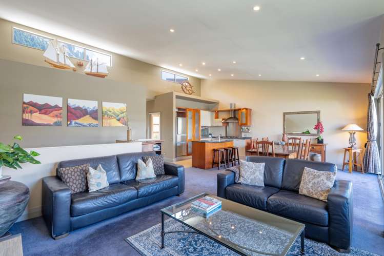 2/10 Lake Street Queenstown_7