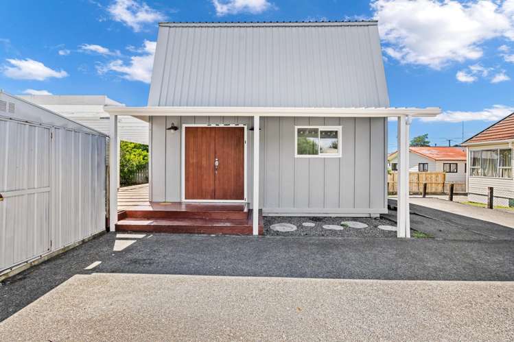 1 Rose Place Te Kamo_17