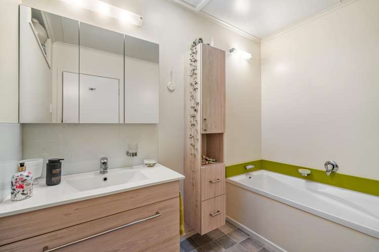 9 Montgomery Avenue Onerahi_10