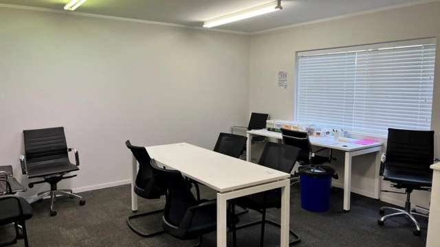 1/12 Maleme Street Greerton_4