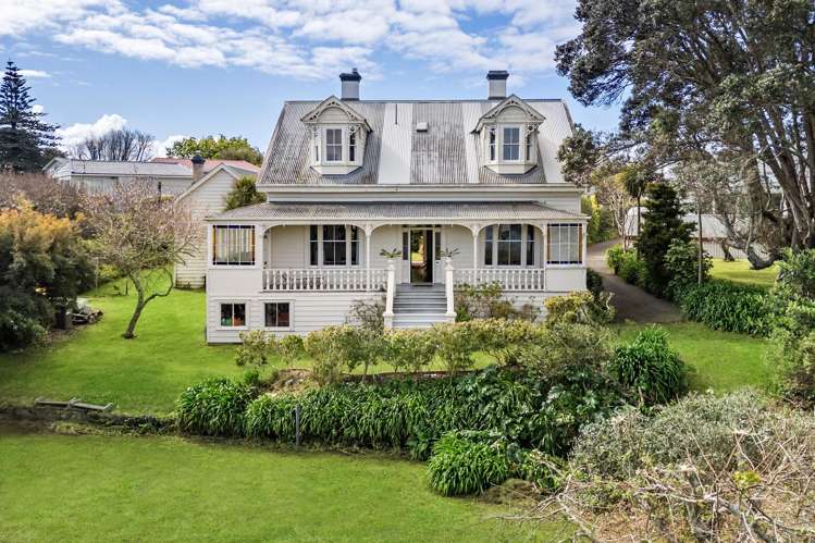 4A Clarence Road and 1A Hall Street Northcote Point_6