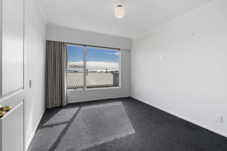 2/75 Belt Road New Plymouth Central_11