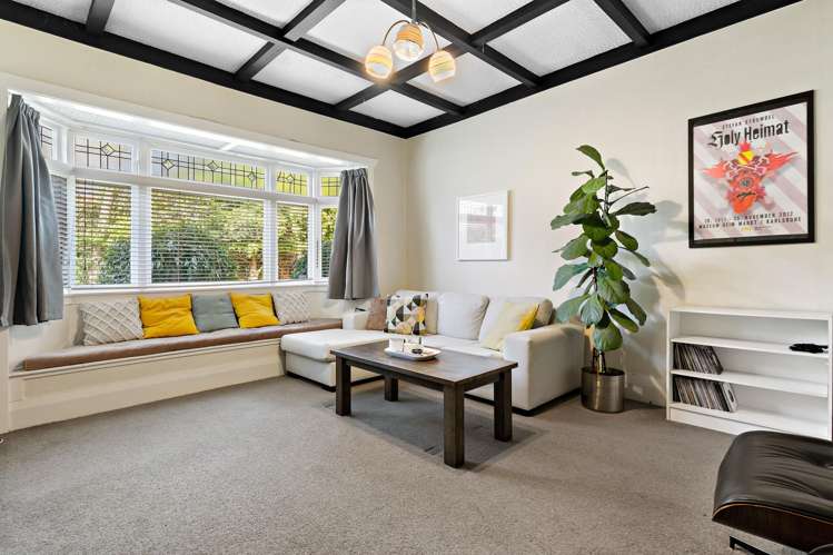 37 Ferryhill Road Epsom_1