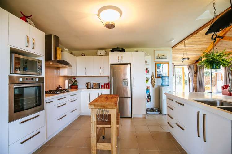 17 Balneaves Lane Albert Town_16