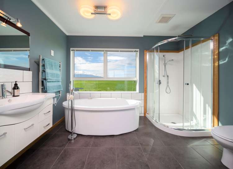 285 Tai Road Opunake_11