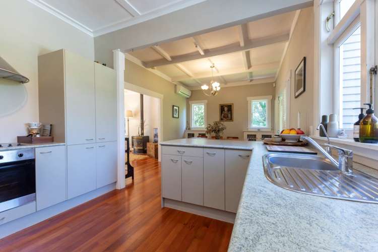 360 Huia Road Titirangi_9