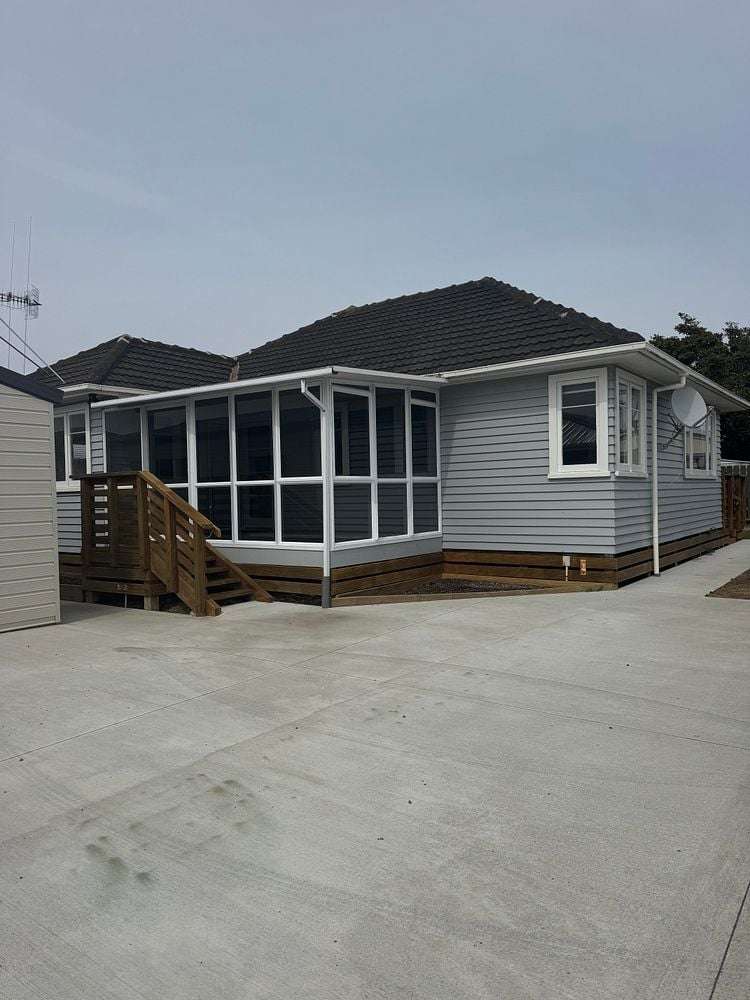 616A Queen Street East Levin_0