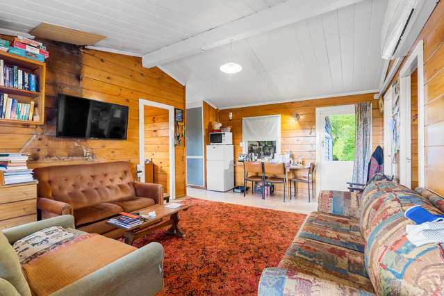 1 and 2/32 Gosling Grove Turangi_4