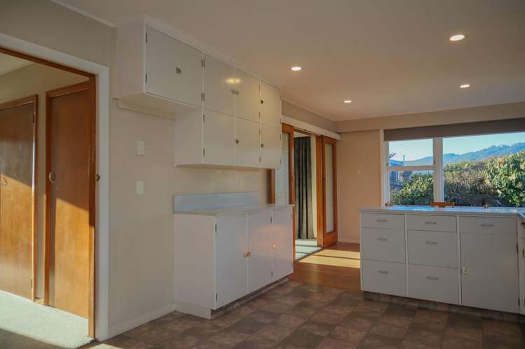 32 Domett Esplanade Cobden_7