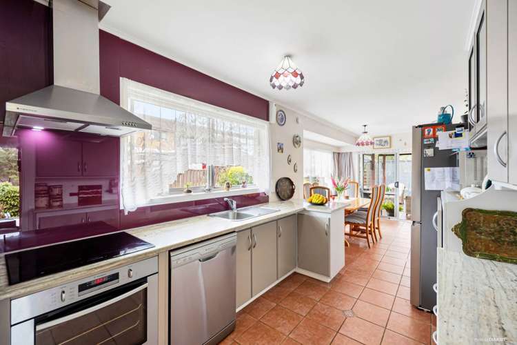 16 Kurnell Drive Botany Downs_10