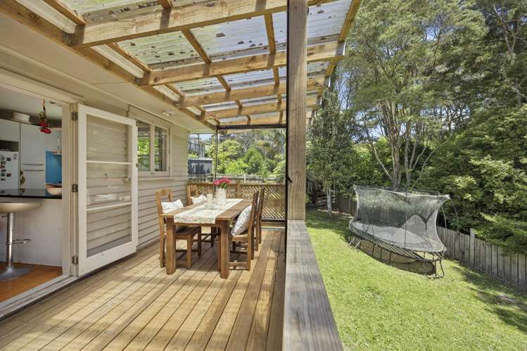 16 Mariana Place Glen Eden_9