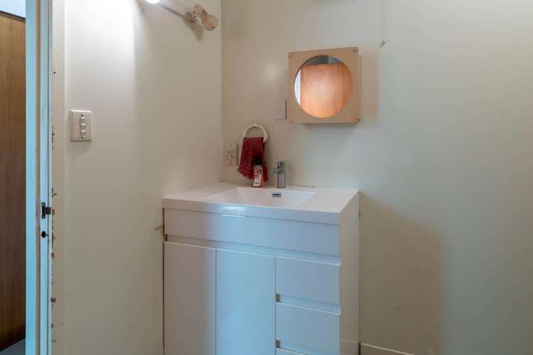 81B Edmund Street St Heliers_10