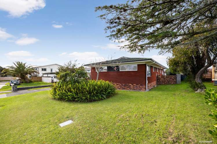 6 Raewyn Place_3