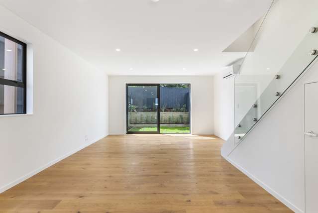 24/82 East Coast Road Milford_2