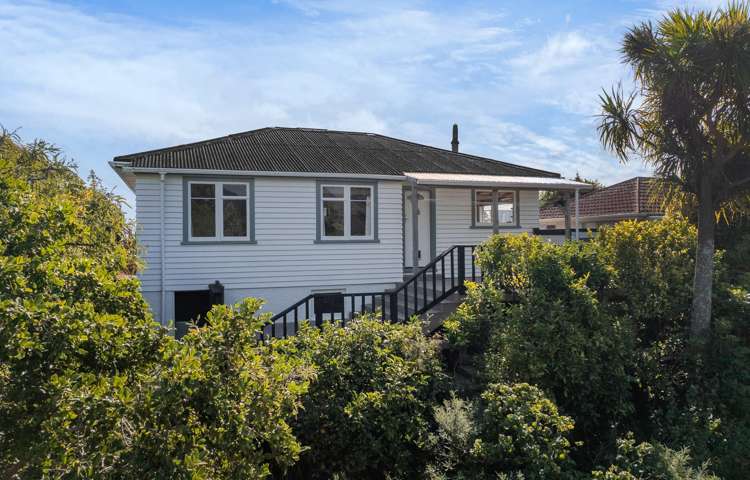 166 Wellington Road Paekakariki_16