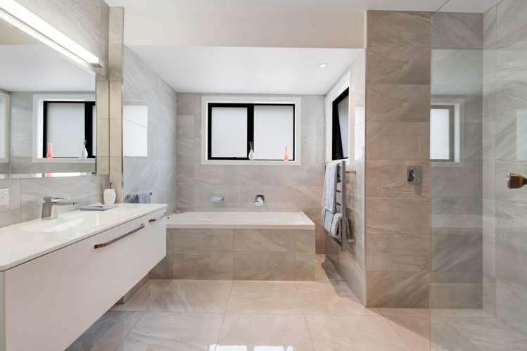 230 Spur Road Silverdale_16