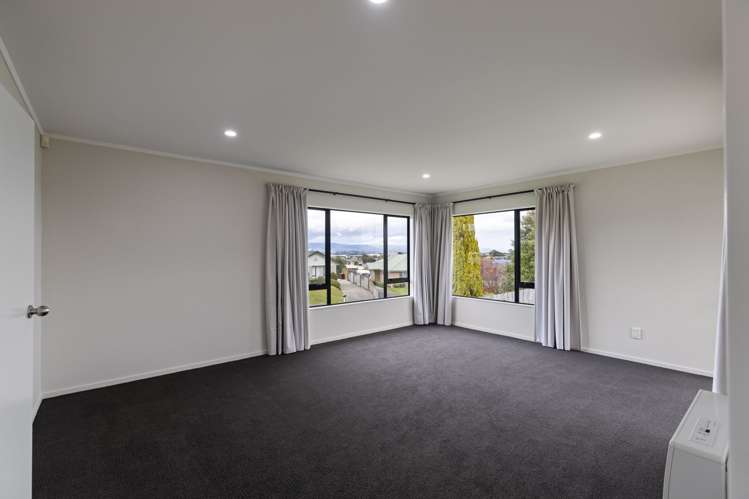 21 Logan Way Kelvin Grove_7