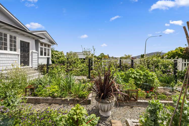 44 Robertson Street Glenholme_25