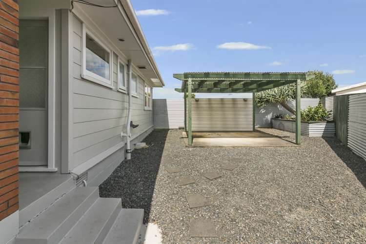 8 London Street Pukekohe_6