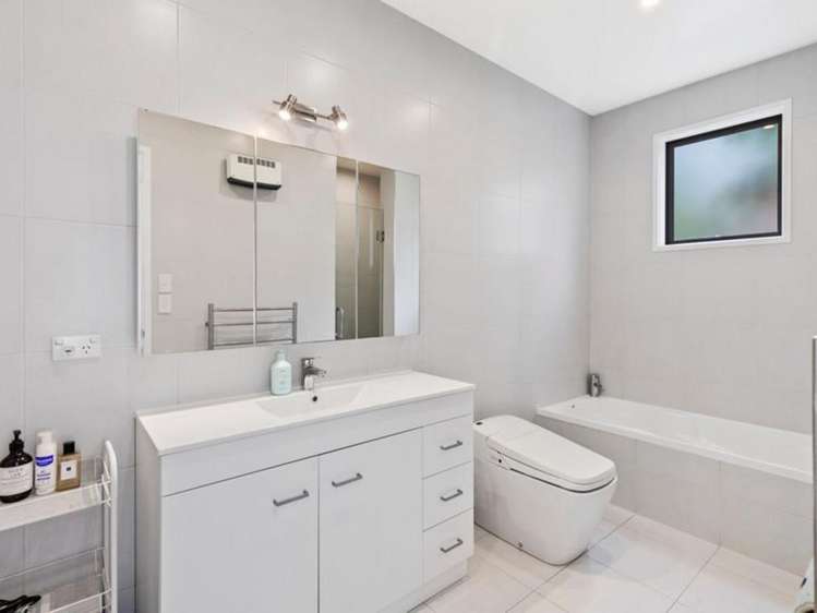 1171 Whangaparaoa Road Gulf Harbour_25