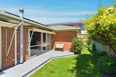 2/10 Baretta Street_3