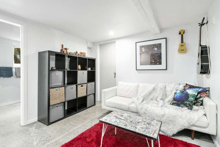 11 Ngaio Road Titirangi_4