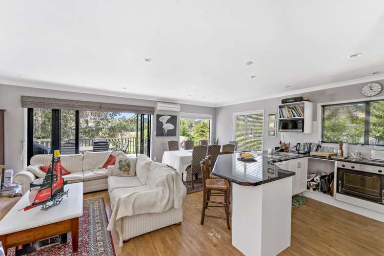 2/119 Grand Drive Remuera_5