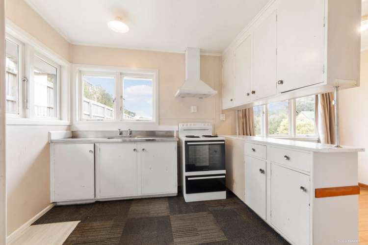 54 Vodanovich Road Te Atatu South_8