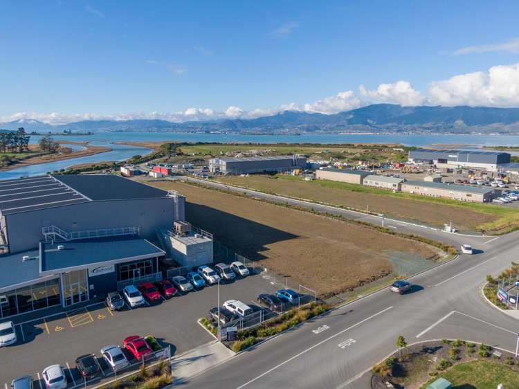 750 Lower Queen Street Richmond_1