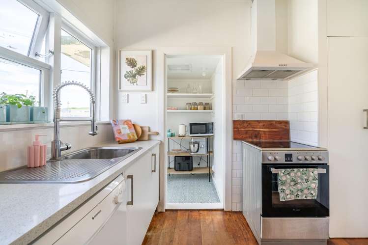 28 Bouverie Street Petone_5