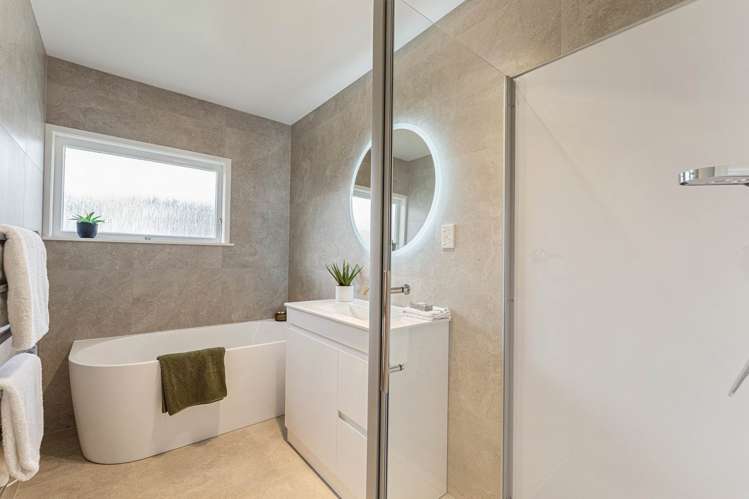 1/16 Bond Crescent Forrest Hill_10