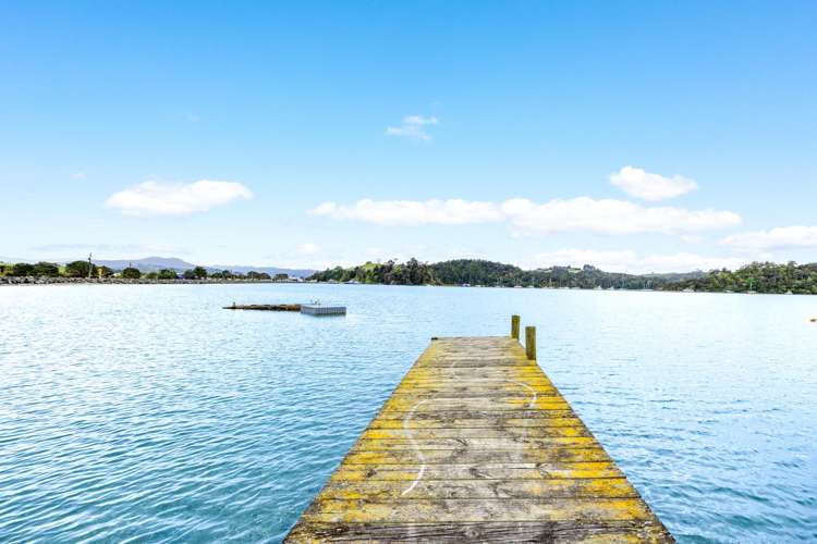 1334 Sandspit Road Sandspit_20