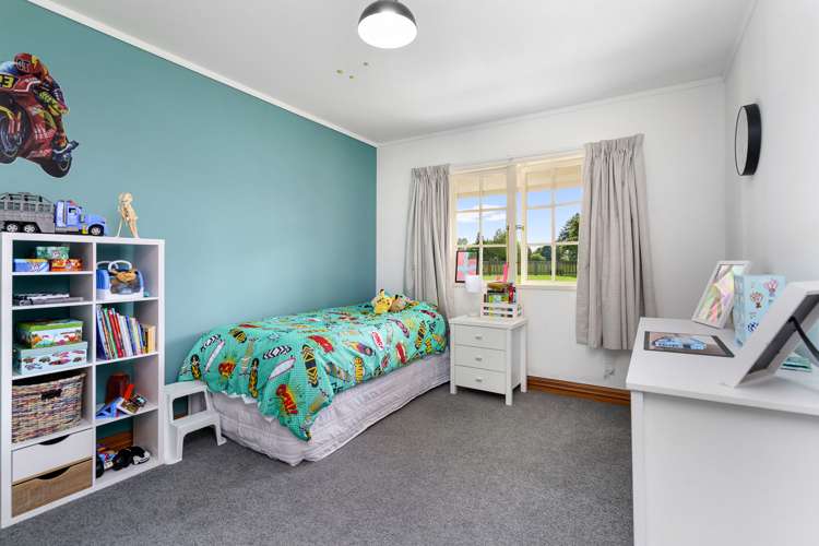 16 Cowley Drive Leamington_14