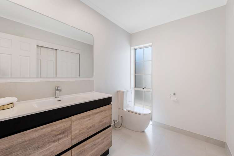 8 Covina Place Somerville_17