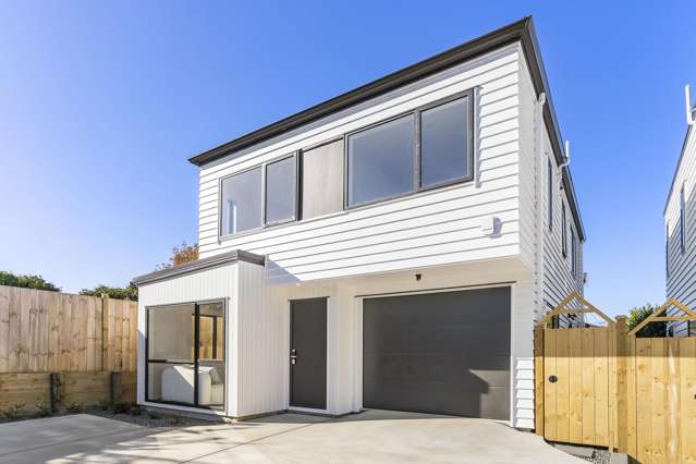 Modern New Home - Don't Miss Out!