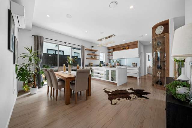 18 Horsefield Drive Flat Bush_2