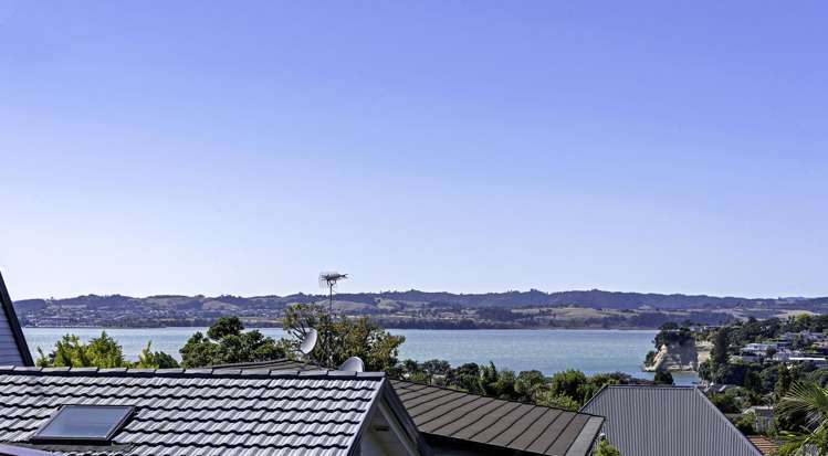 17 Beach Road Mellons Bay_4