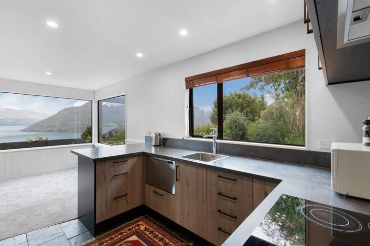 15 Caples Place Fernhill/Sunshine Bay_3