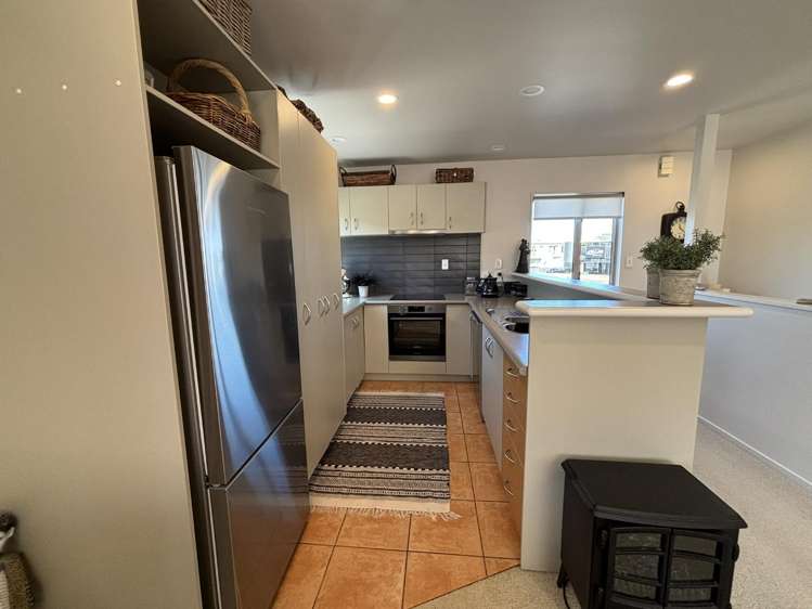 9/208 Lake Terrace 2775_6