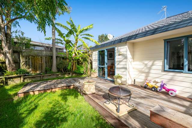 23 Jelas Road Red Beach_4