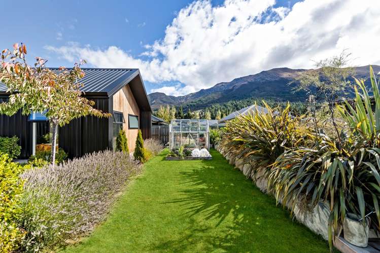 1 Hewson Crescent Lake Hawea_17