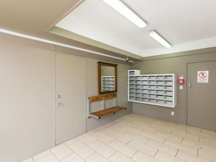 702/131 Brougham Street Mount Victoria_10