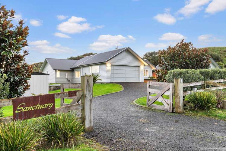 34 Niccone Place Bombay_21