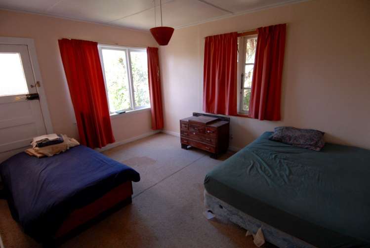 11 Wharf Road Karamea_7